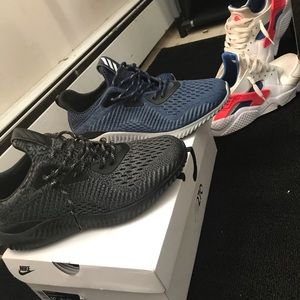 Adidas bounce sneakers